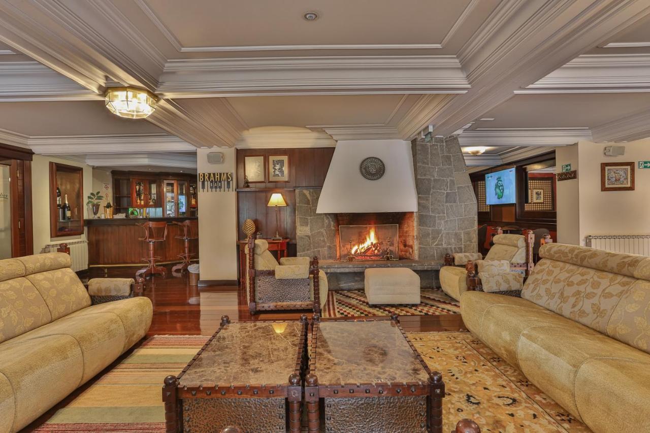 Le Suisse Elegance Hotel Кампус-ду-Жордау Экстерьер фото