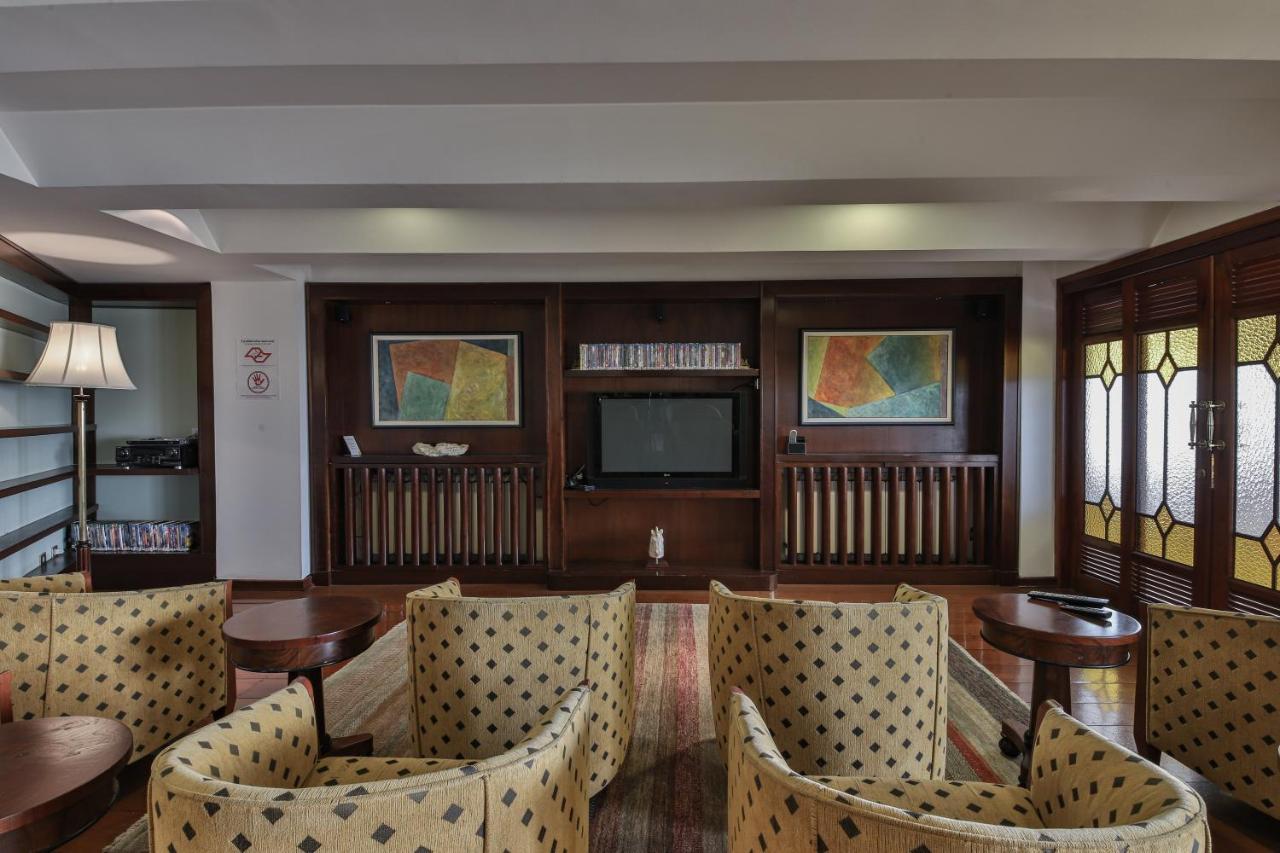 Le Suisse Elegance Hotel Кампус-ду-Жордау Экстерьер фото